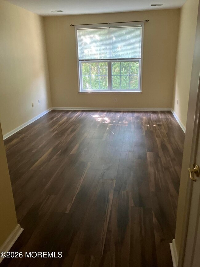 Photo - 335 St Andrews Pl