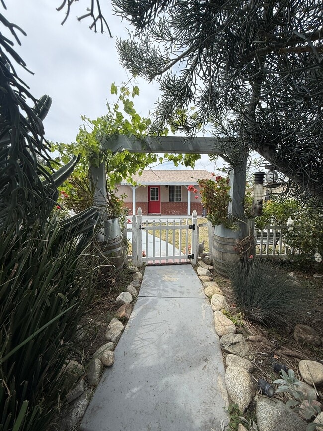317 W Green St Unit 317 w green st Claremont ca 91711