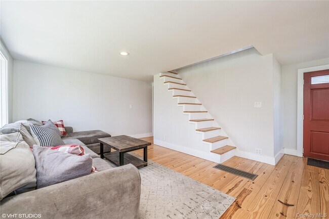 Photo - 1392 Kings Hwy
