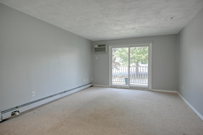 Photo - 10 Karen Cir Unit 10