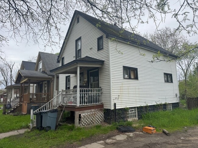Photo - 376 Highland St
