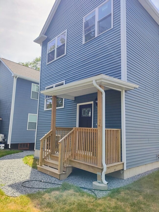 Photo - 107 Metcalf St Unit B