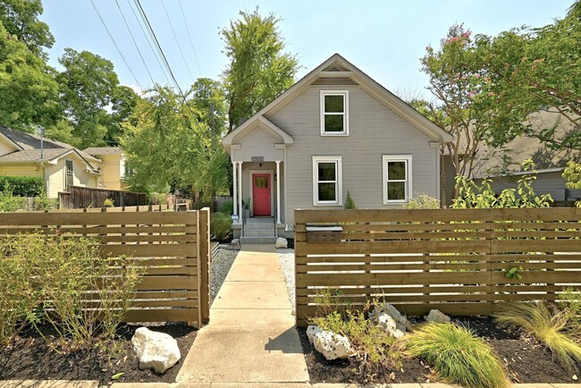 Gorgeous Renovated Hyde Park Home offering... - Gorgeous Renovated Hyde Park Home offering...