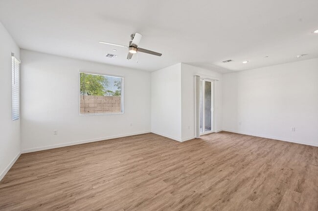 Photo - 2115 Jennifer Lynn Way