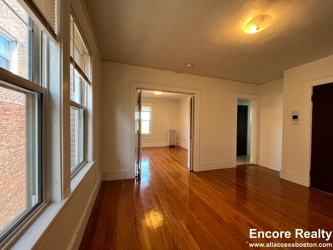 Photo - 157 Summer St Unidad 10R