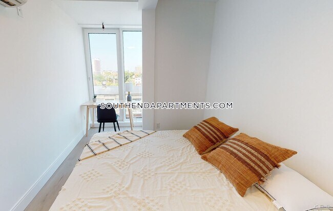 Photo - 1 Newcomb St Unidad 605