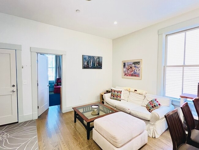Building Photo - 15 Boardman St Unit 1A Rental