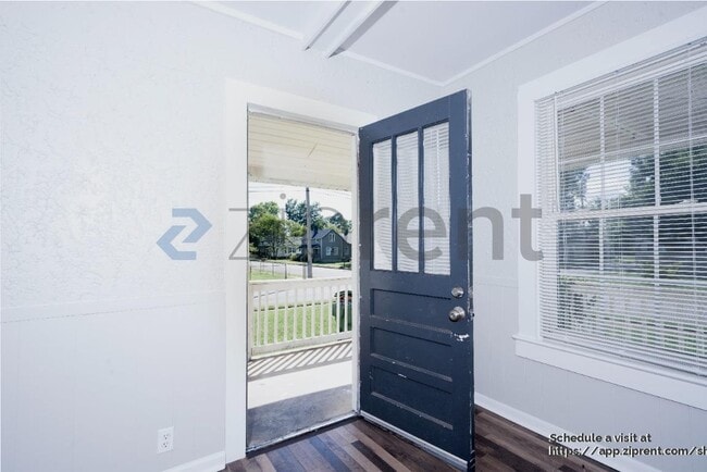 Photo - 3511 Clopton St SW