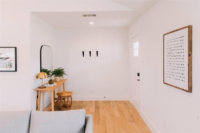 Photo - 509 S Clark St