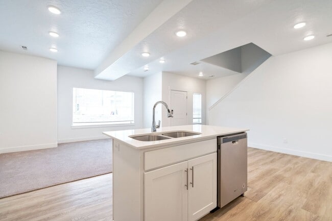 Photo - Stunning 3 Bed 2.5 Bath Enormous Townhome in Great Farmington Location! Available on June 10th!