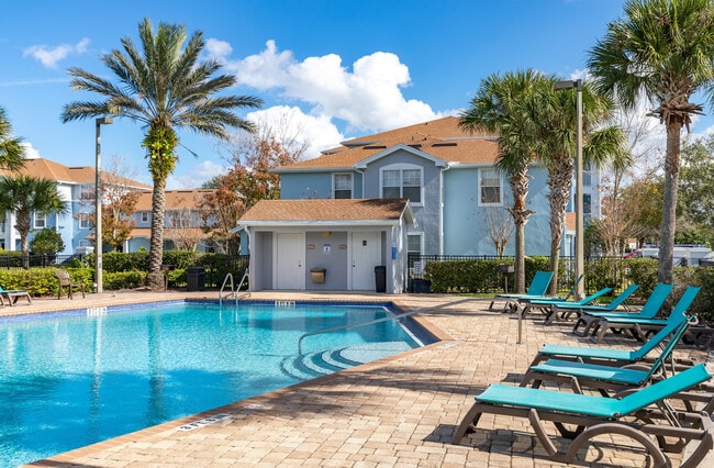 Bienvenido a Village at Lake Pointe, donde las serenas vistas del lago y las comodidades estilo resort se combinan en una tranquila comunidad cerrada. - Villages at Lake Pointe