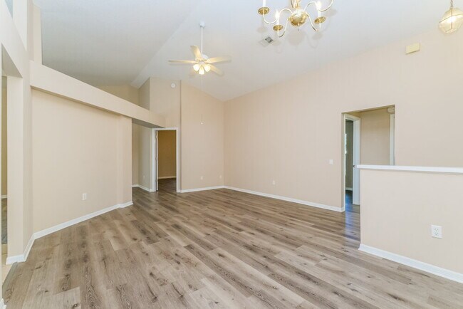 Photo - 28246 Tall Grass Dr Casa