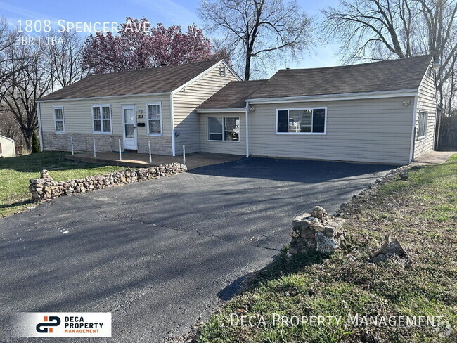 Building Photo - 3 Bedroom 1 Bathroom House