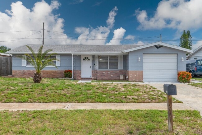 5135 Cardiff Dr