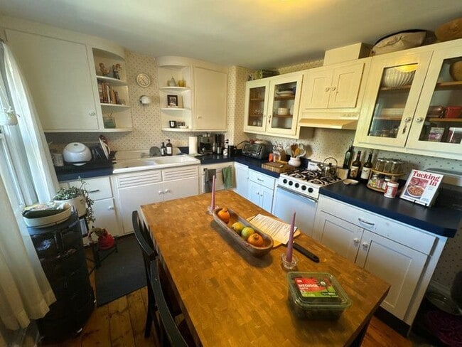 Photo - 87 Orchard St Unit 2