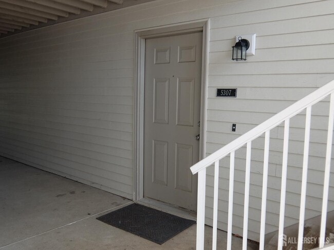 Photo - 5307 Ravens Crest Dr