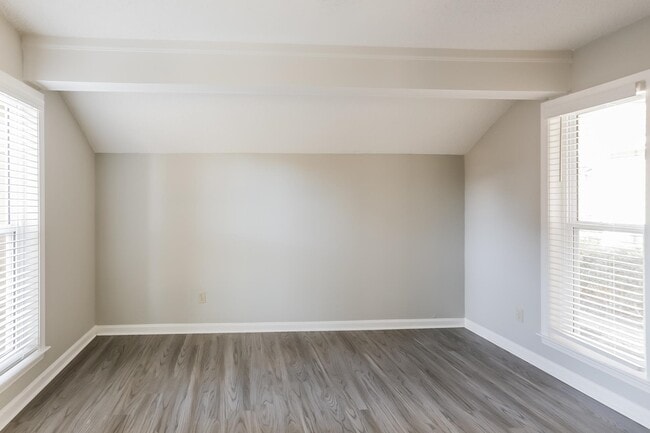 Photo - 4454 Westbury Dr