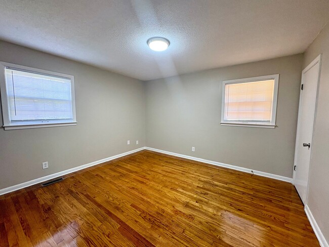 Photo - 224 Ridgedale Dr