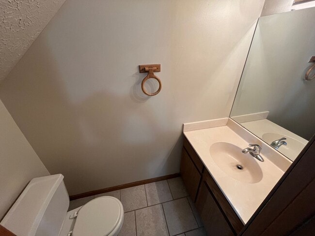 2464 Sycamore Ln Unit 3