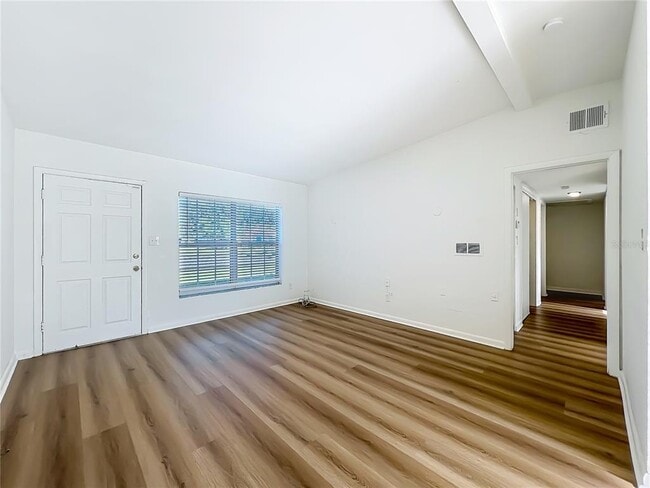 Photo - 2001 Conway Gardens Rd