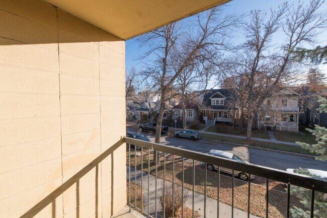 Photo - Sunalta 1626 Apartments