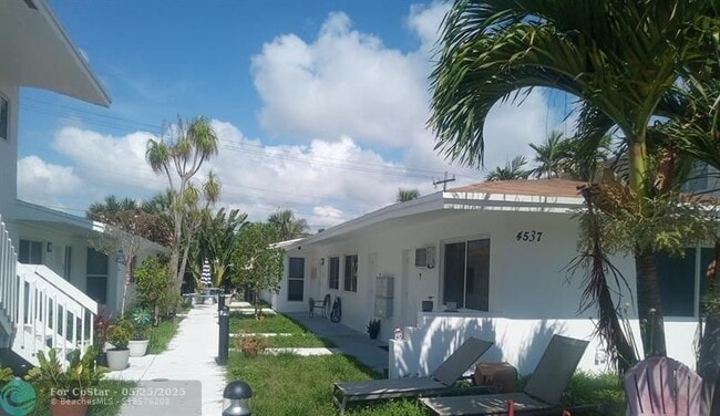 Photo - 4537 Poinciana St Apartment Unit 4