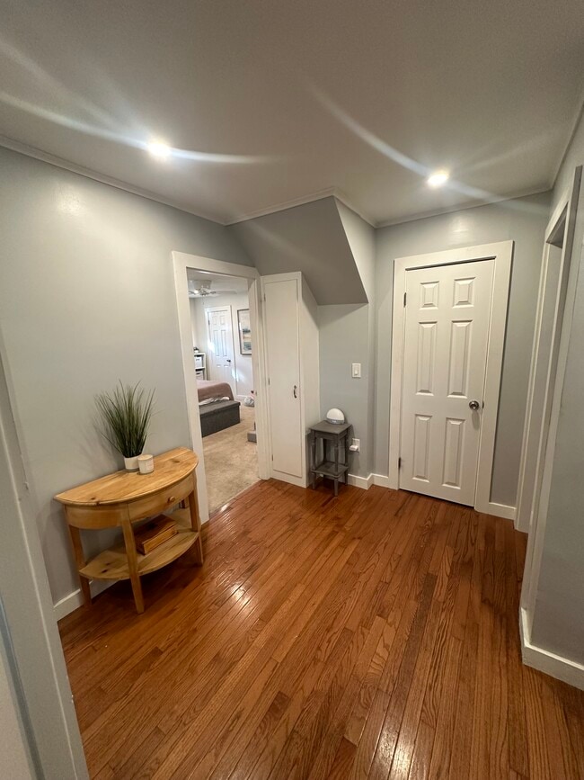 Hall - 31 Cocasset St Unit 2