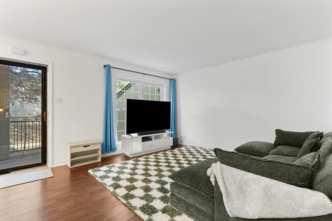 Building Photo - 8702 Village Dr Unit 103