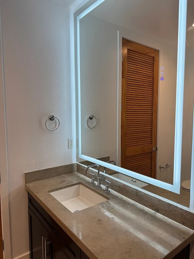 Photo - 395 E 4th St Unidad 46