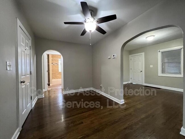 Photo - 2830 Blake Rd
