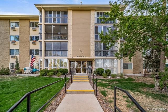 3022 S Wheeling Way Unit 112
