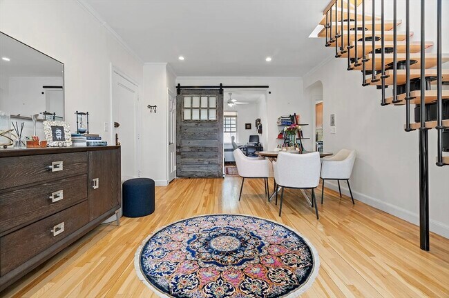 Photo - 1496 Beacon St Unit 6