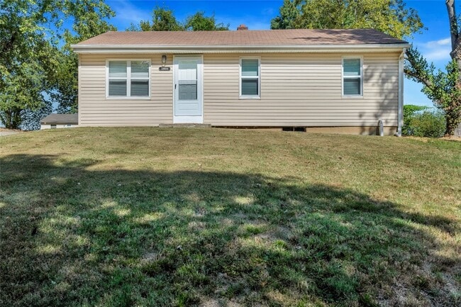 Building Photo - 2809 S River Rd Rental