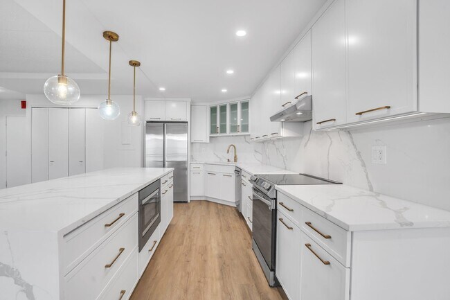 Photo - 1055 River Rd Unit 809