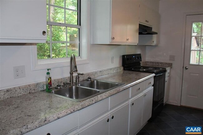 Photo - 2Bed/1 Bath Rental Lake Monticello