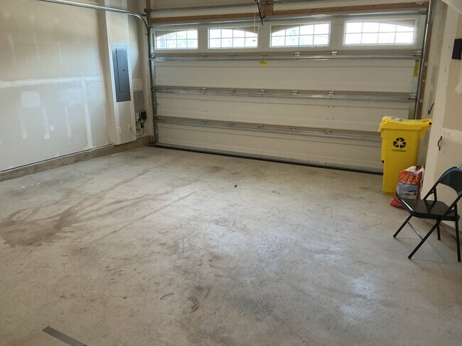 Photo - 8287 Kippis Rd