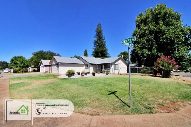 Photo - 1748 Galaxy Way