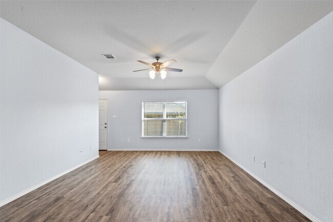 Photo - 2024 Cedar Tree Ct