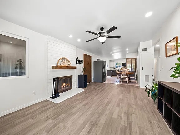 Photo - 9252 Fairlawn St