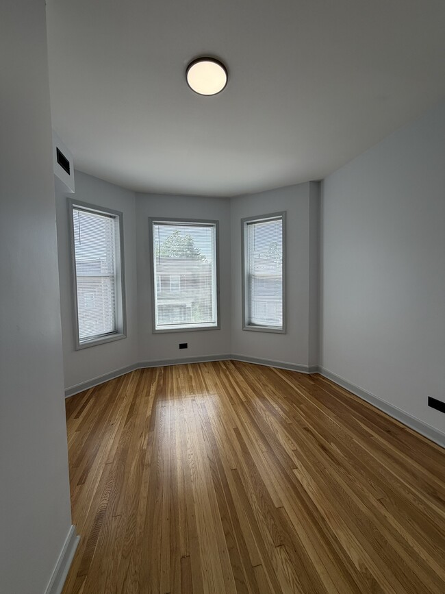 Photo - 358 E 70th Pl Unit 358
