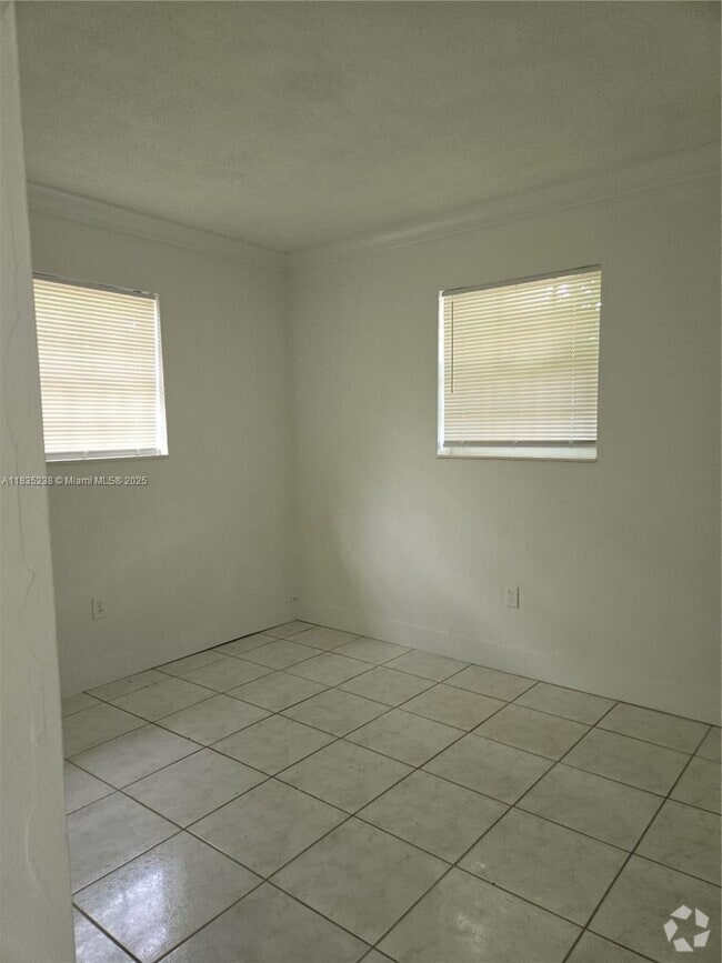 Building Photo - 5401 SW 38th Ct Rental