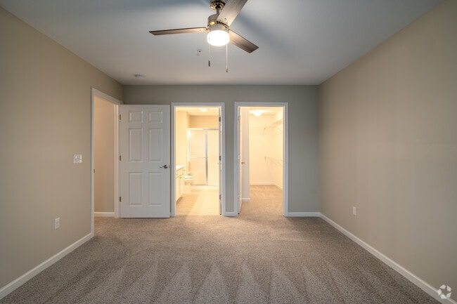 3BR, 2BA - 1,480SF - Primary Bedroom - QUAIL CREEK