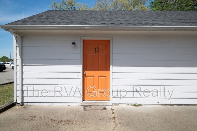 Photo - 3805 Woodlawn St Unit 12