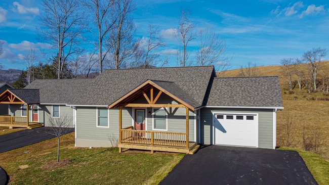 Building Photo - 218 Ava Wy