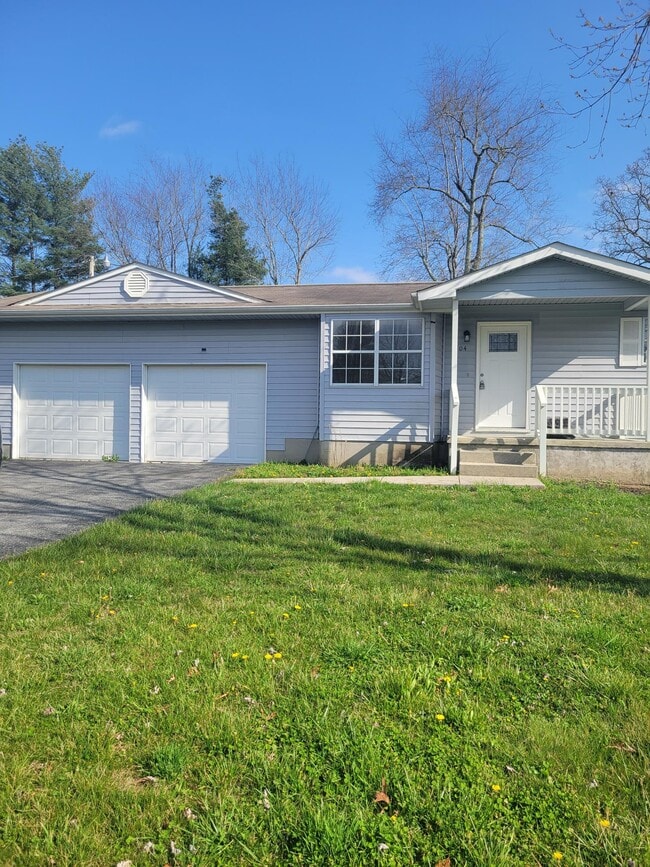 Photo - 104 Bent Tree Dr