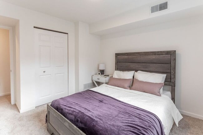 Dearborn View Apartments - Inkster, MI