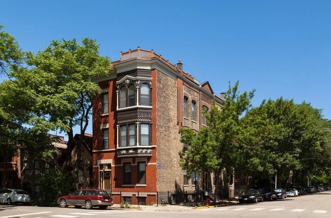 Building Photo - 1834 W Wabansia Ave Unit 1834 W Wabansia #1F