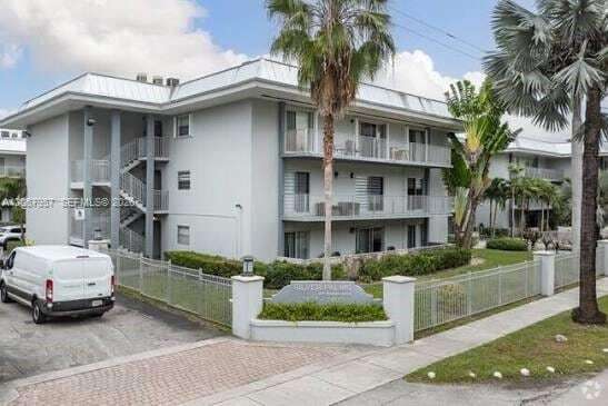 Photo - 7701 SW 88th St Unit B330