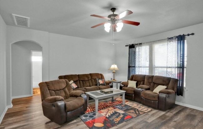 Photo - 859 San Ignacio