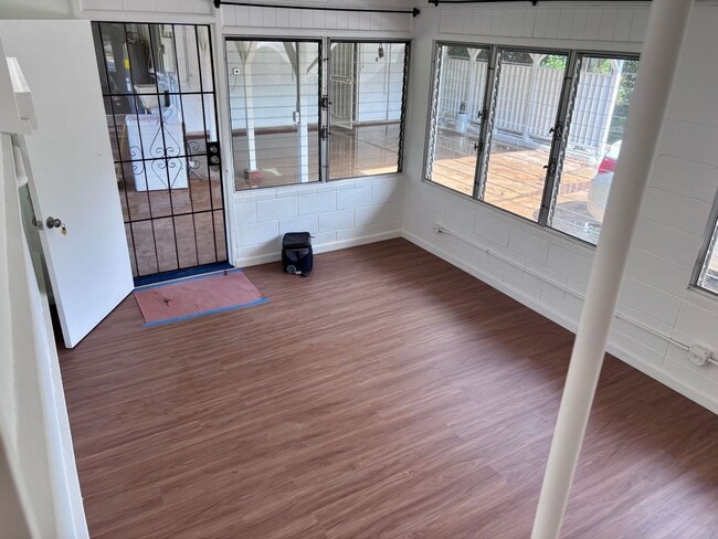 Photo - OAHU9364 Unit Front